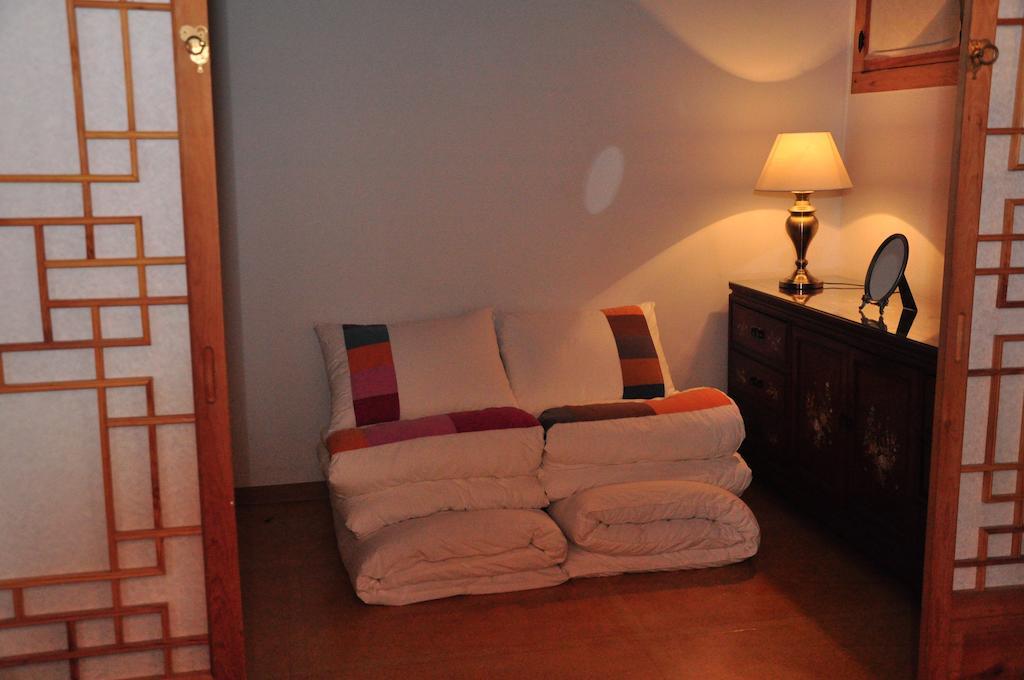 Hueahn Hanok Guesthouse Seoul Zimmer foto