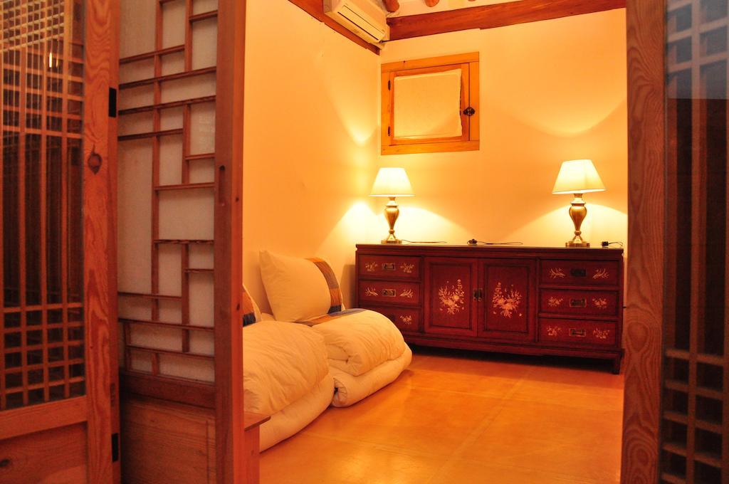 Hueahn Hanok Guesthouse Seoul Zimmer foto