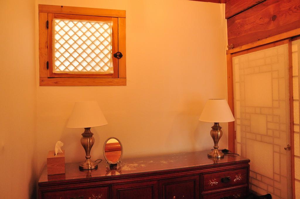 Hueahn Hanok Guesthouse Seoul Zimmer foto